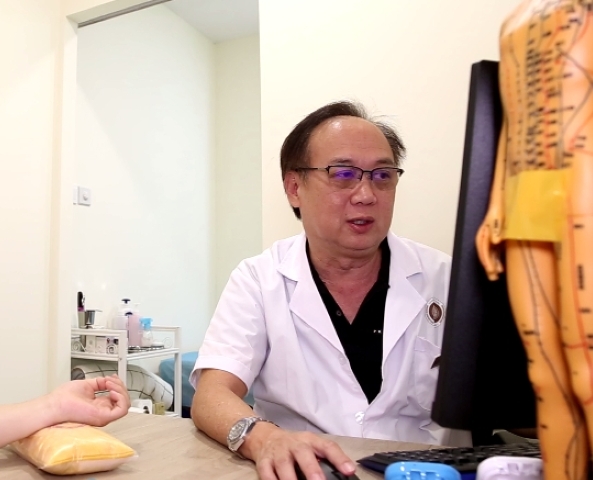 新加坡看皮肤的中医诊所哪家好?贡方堂TCM把脉准,开药实惠,强推!