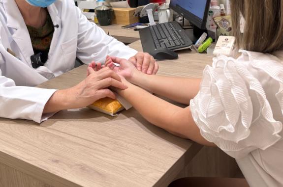 新加坡中医看乳腺结节怎么调理？哪家好一点？